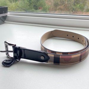 Burberry Belt Limited Edition Super Nova with Hearts